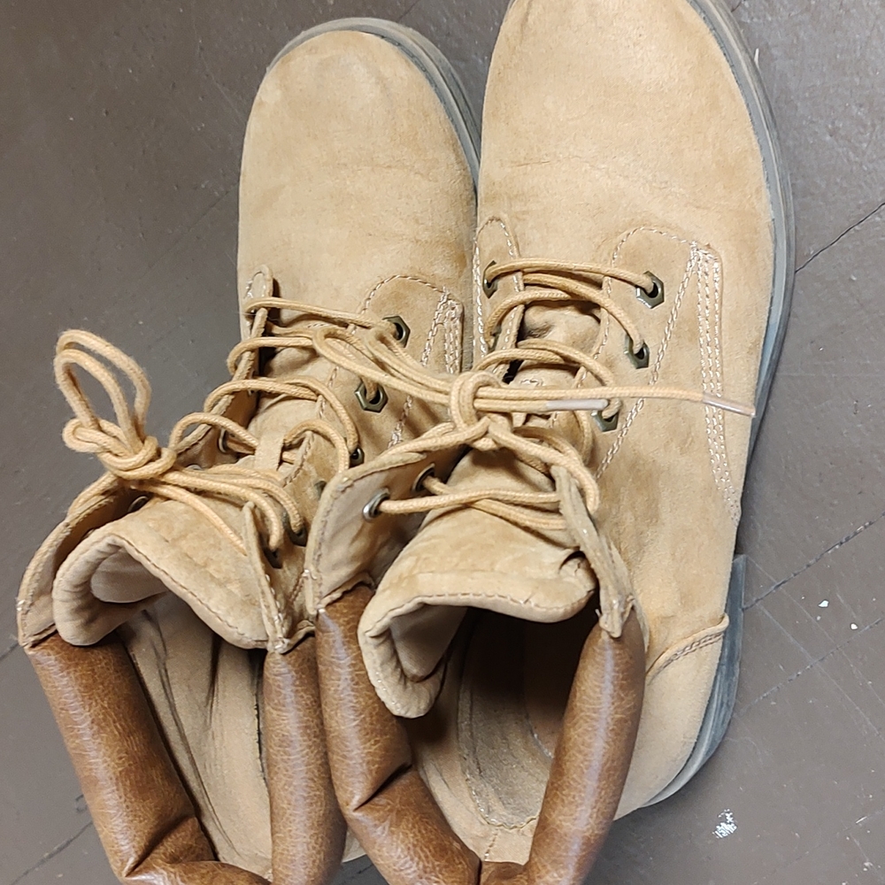 American eagle boots